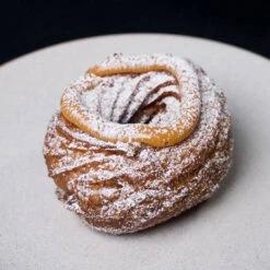 Churro Con Dulce De Lette